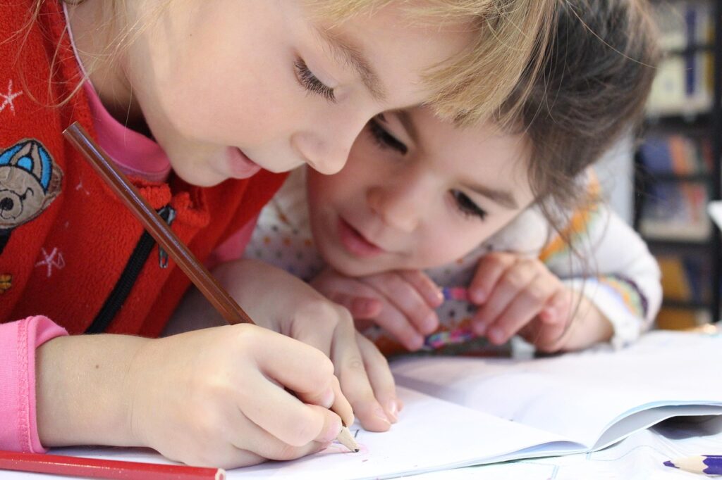 Occuper ses enfants sans écran : des jeux simples